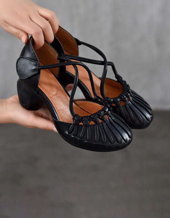 Sandales Élégantes à Talons Épais et Brides Croisées noir — paire en studio (6)