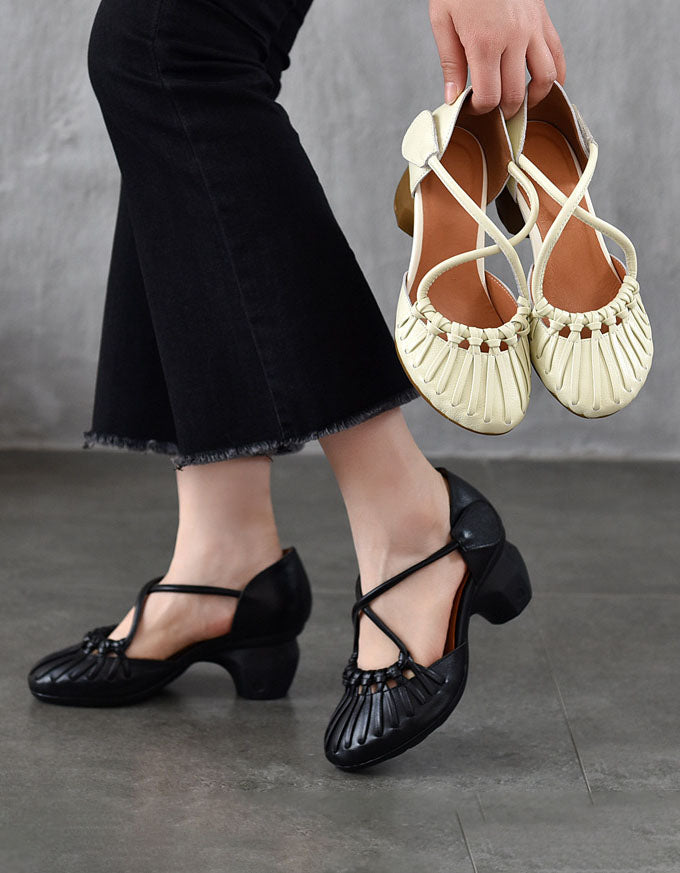 Sandales Élégantes à Talons Épais et Brides Croisées noir — portées (2)