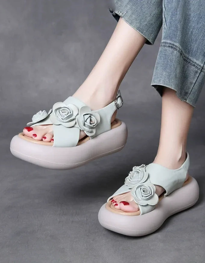 Sandales Plateforme en Cuir à Brides Croisées vert clair — portées (2)
