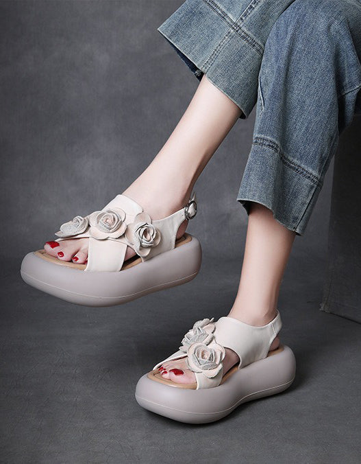 Sandales Plateforme en Cuir à Brides Croisées beige — portées (3)