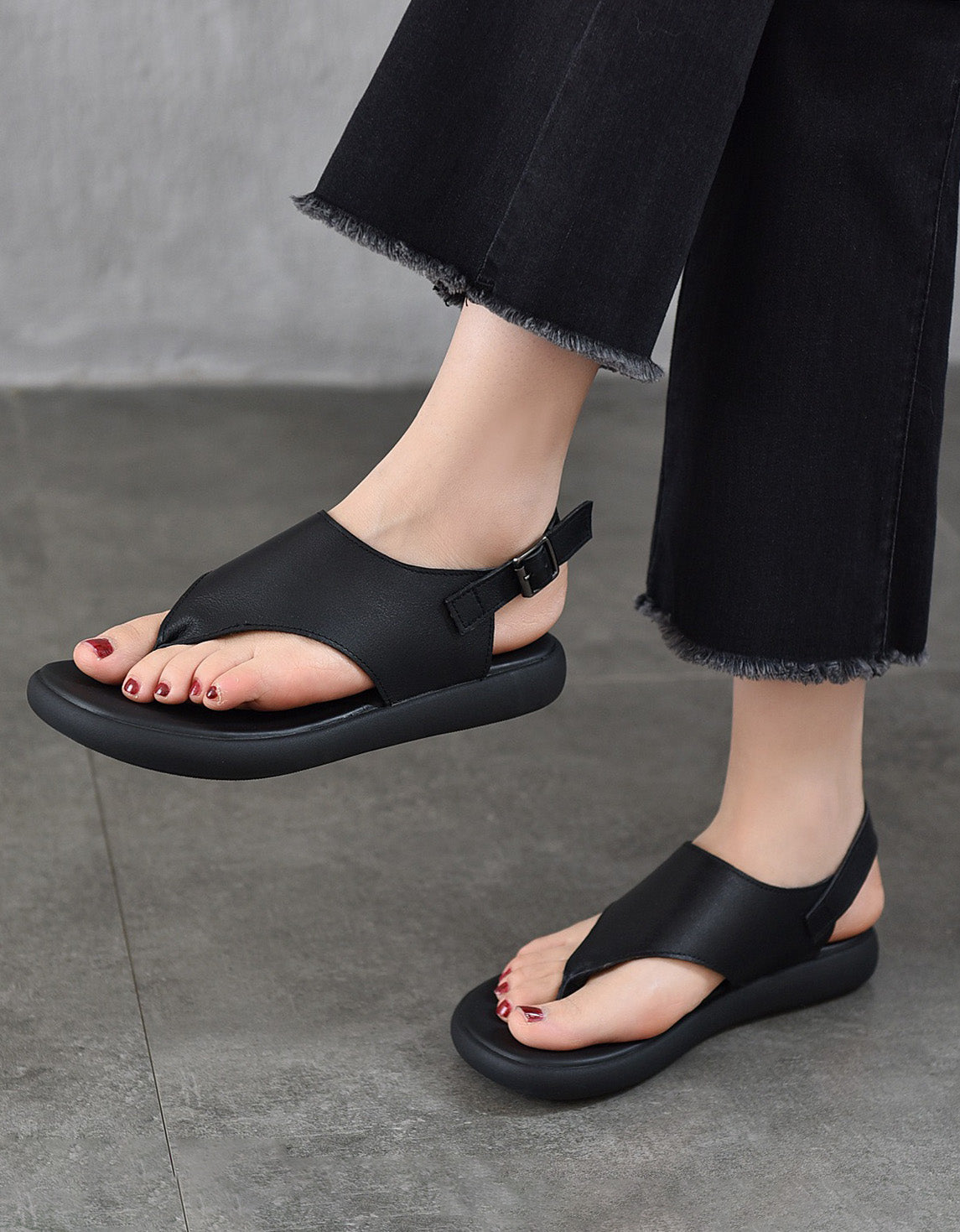 Sandales Entredoigts à Semelle Souple noir — portées (4)