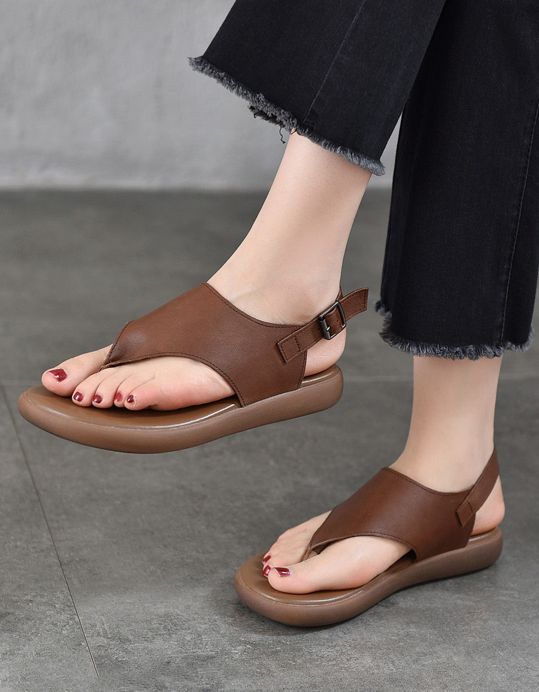 Sandales Entredoigts à Semelle Souple marron — portées (3)