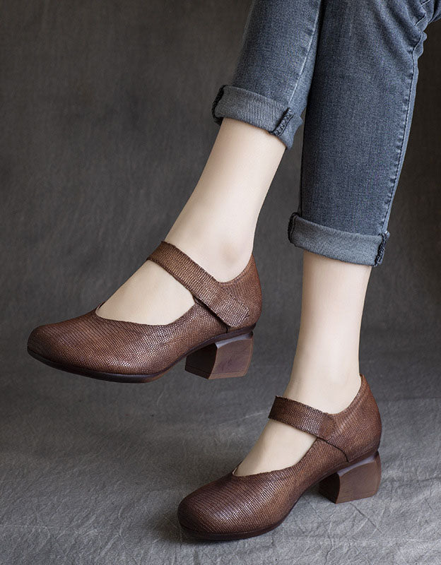 Escarpins Vintage en Cuir à Talons Épais marron — portées (1)