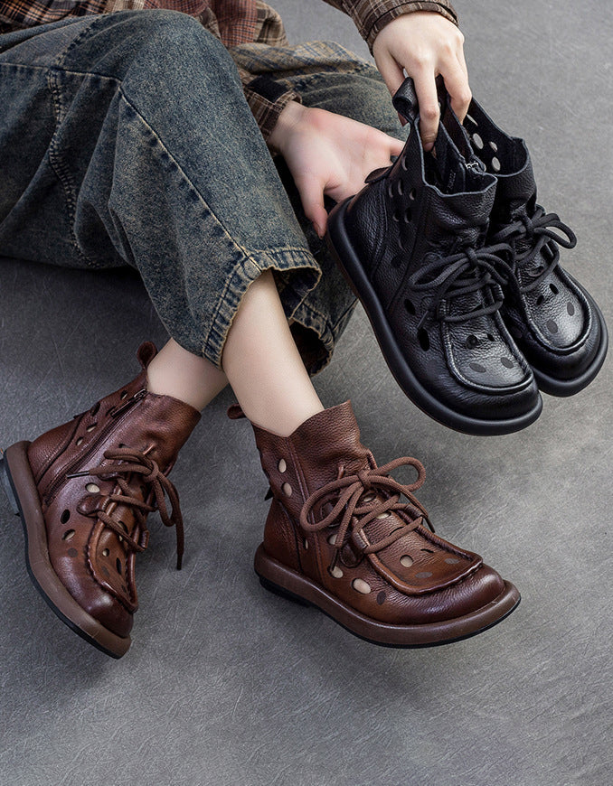 Bottines Ajourées en Cuir à Bout Rond noir — portées (2)