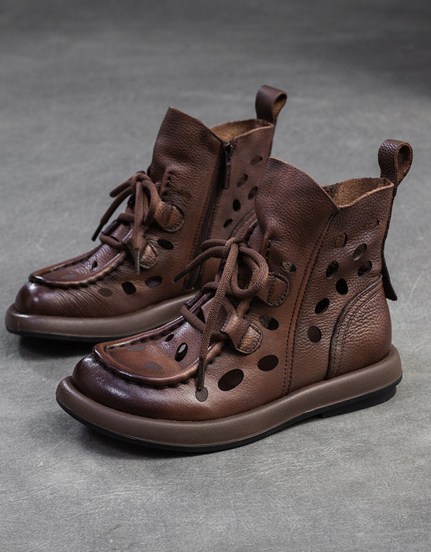 Bottines Ajourées en Cuir à Bout Rond café — paire en studio (6)