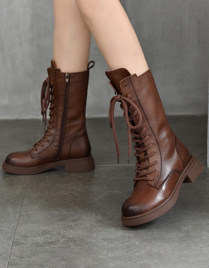 Bottes Hautes en Cuir à Lacets marron — portées (3)